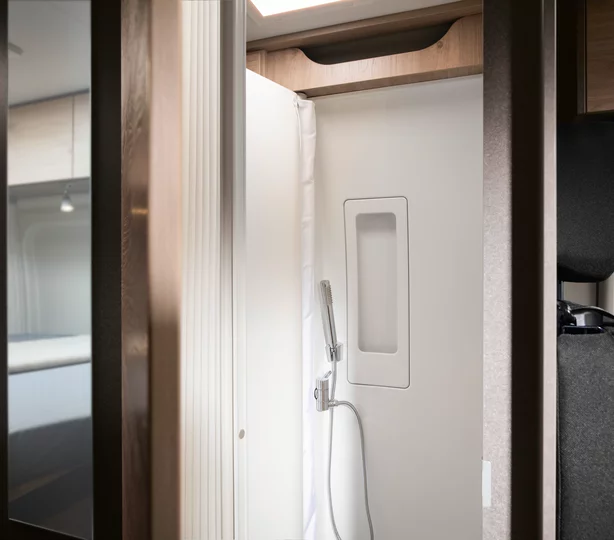 det_globetrail_active_600-ds_bad_ret_070525_03